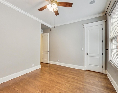 4721 N Malden Street - Photo Thumbnail 17