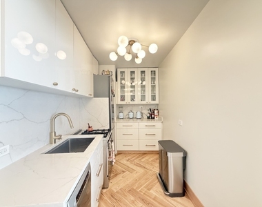 1150 N Lake Shore Drive - Photo Thumbnail 2