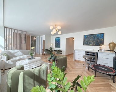 1150 N Lake Shore Drive - Photo Thumbnail 8