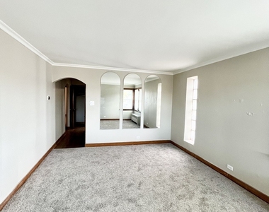 4259 W 21st Street - Photo Thumbnail 2