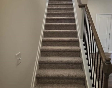 12 Briarwood Drive W - Photo Thumbnail 4