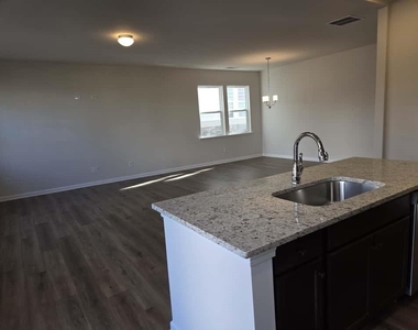 12 Briarwood Drive W - Photo Thumbnail 13
