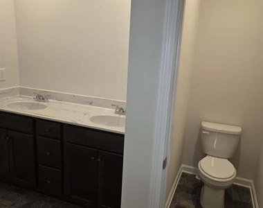 12 Briarwood Drive W - Photo Thumbnail 33