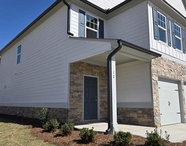 12 Briarwood Drive W - Photo Thumbnail 3