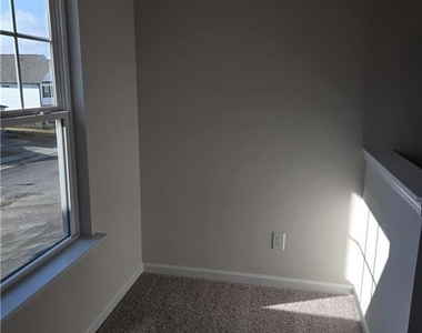 12 Briarwood Drive W - Photo Thumbnail 19