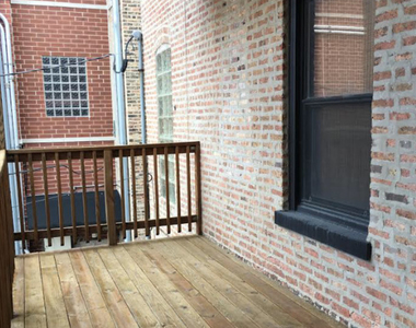 844 W Belle Plaine Avenue - Photo Thumbnail 10