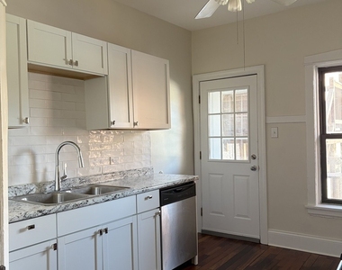 844 W Belle Plaine Avenue - Photo Thumbnail 1