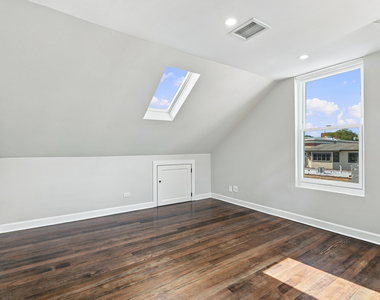 102 S Washington Street - Photo Thumbnail 18