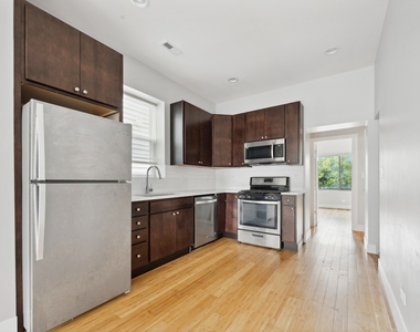2526 W Lexington Avenue - Photo Thumbnail 7