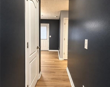 2111 Country Walk Way Se - Photo Thumbnail 8