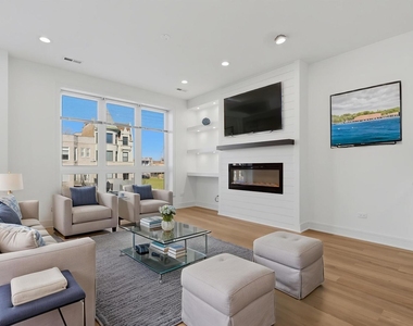 4841 S Prairie Avenue - Photo Thumbnail 5