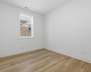 4841 S Prairie Avenue - Photo Thumbnail 16