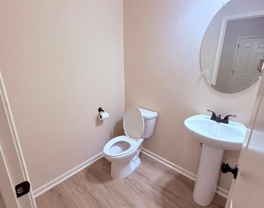 3282 Brockenhurst Drive - Photo Thumbnail 7