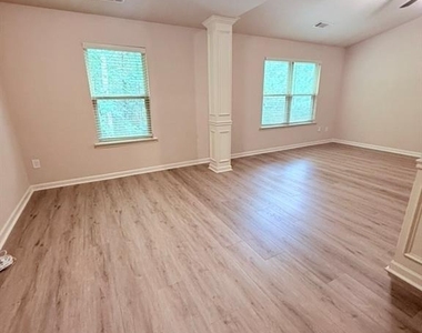 3282 Brockenhurst Drive - Photo Thumbnail 10