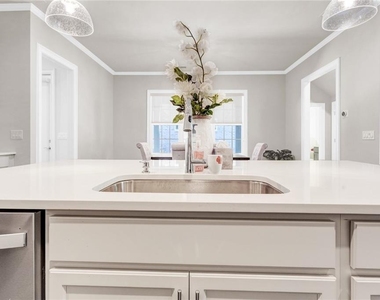 6360 Halcyon Garden Drive - Photo Thumbnail 10