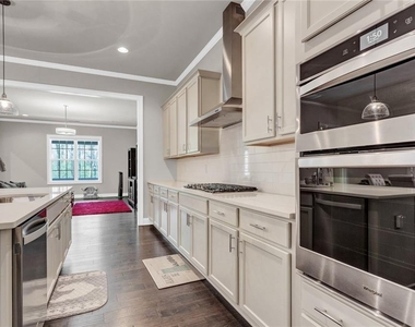 6360 Halcyon Garden Drive - Photo Thumbnail 8