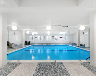 3620 N Pine Grove Avenue - Photo Thumbnail 1