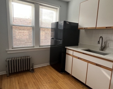 5852 W Higgins Avenue - Photo Thumbnail 5