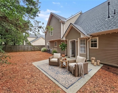 2416 Rambling Way - Photo Thumbnail 2