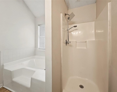 2416 Rambling Way - Photo Thumbnail 22