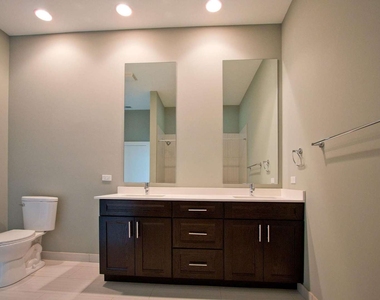 1338 S Michigan Avenue - Photo Thumbnail 9