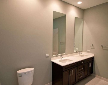 1338 S Michigan Avenue - Photo Thumbnail 11
