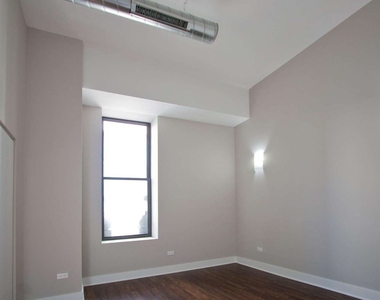 1338 S Michigan Avenue - Photo Thumbnail 7