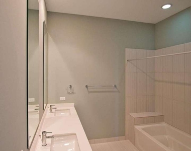 1338 S Michigan Avenue - Photo Thumbnail 10
