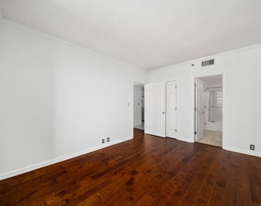 3481 Lakeside Drive Ne - Photo Thumbnail 19