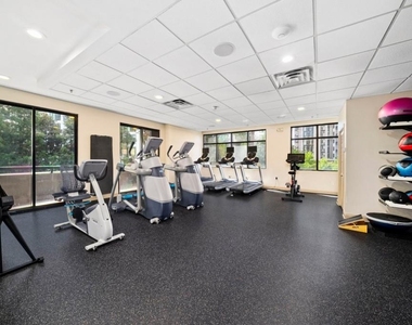 3481 Lakeside Drive Ne - Photo Thumbnail 25