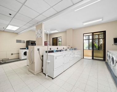 3481 Lakeside Drive Ne - Photo Thumbnail 27