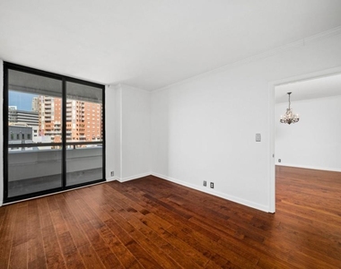 3481 Lakeside Drive Ne - Photo Thumbnail 17