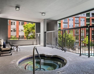 3481 Lakeside Drive Ne - Photo Thumbnail 29