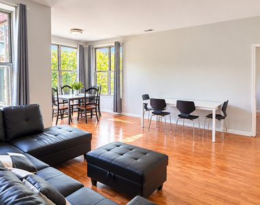 5134 S Ingleside Avenue - Photo Thumbnail 2