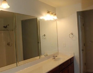 5720 Weddington Drive - Photo Thumbnail 5