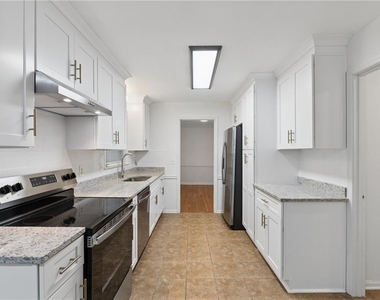 4143 Wellington Hills Drive - Photo Thumbnail 14