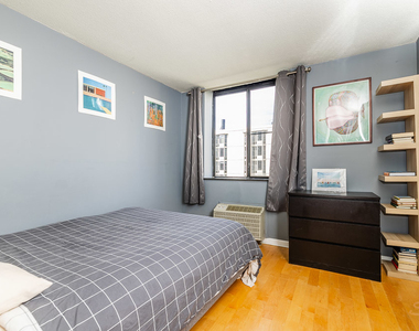 1339 N Dearborn Street - Photo Thumbnail 13