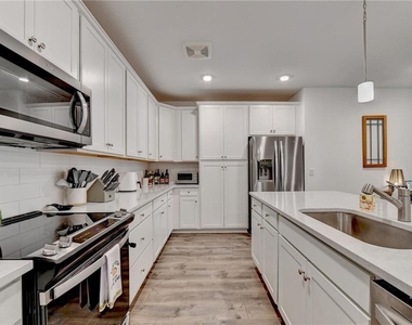 3342 Orwell Way - Photo Thumbnail 13