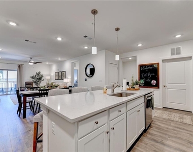 3342 Orwell Way - Photo Thumbnail 11