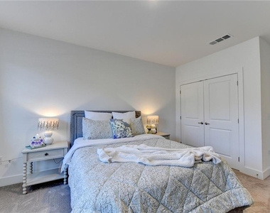 3342 Orwell Way - Photo Thumbnail 34