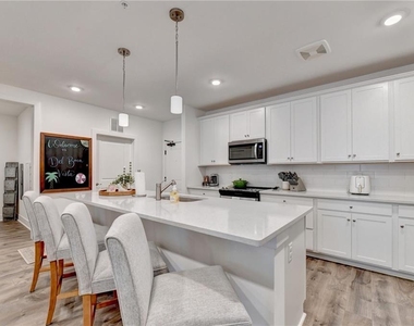 3342 Orwell Way - Photo Thumbnail 9