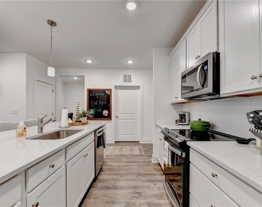 3342 Orwell Way - Photo Thumbnail 10