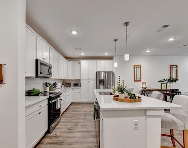 3342 Orwell Way - Photo Thumbnail 14