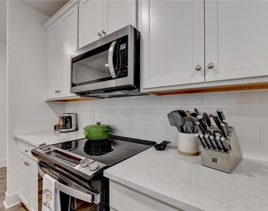 3342 Orwell Way - Photo Thumbnail 12