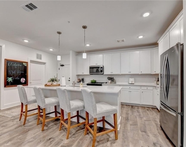 3342 Orwell Way - Photo Thumbnail 8