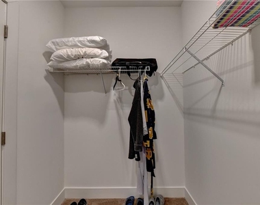 3342 Orwell Way - Photo Thumbnail 31