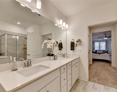 3342 Orwell Way - Photo Thumbnail 27