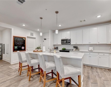3342 Orwell Way - Photo Thumbnail 7