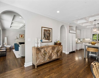 1691 Friar Tuck Road Ne - Photo Thumbnail 16