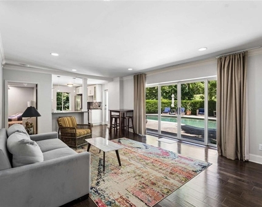 1691 Friar Tuck Road Ne - Photo Thumbnail 7